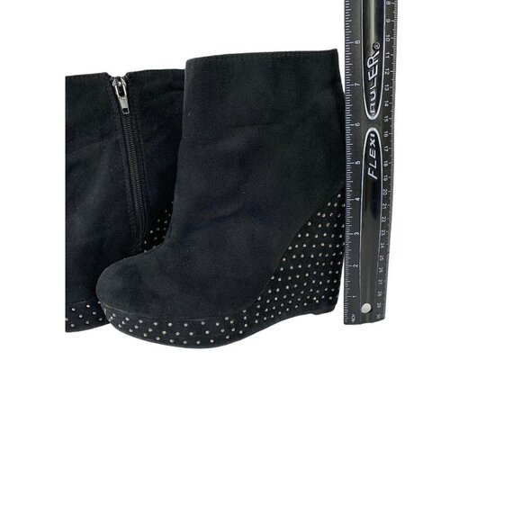 Forever 21 Women's Ankle Boots - Picture 5 of 5